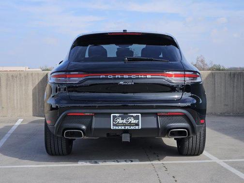 2025 Porsche Macan AWD