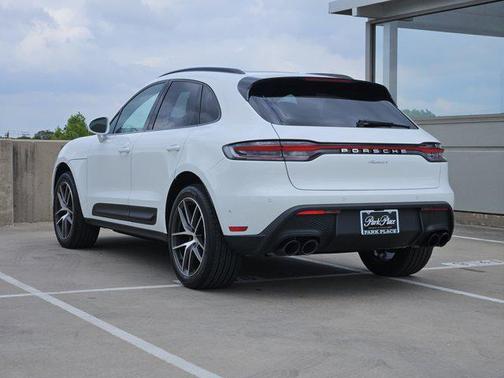 2024 Porsche Macan Base