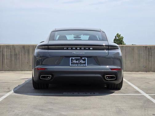 2025 Porsche Panamera RWD