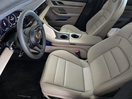 2025 Porsche Taycan RWD