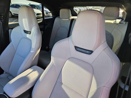 2024 Porsche Macan 4