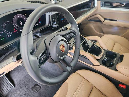 2025 Porsche Cayenne S