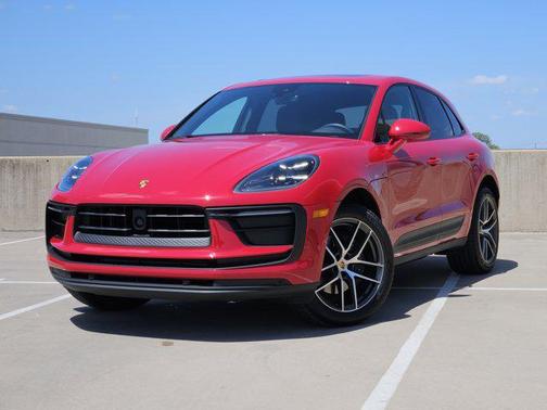 2025 Porsche Macan Base