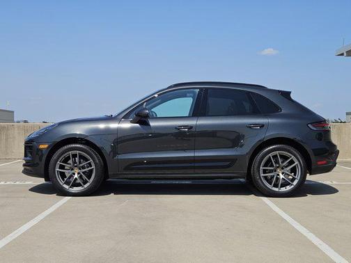 2025 Porsche Macan AWD