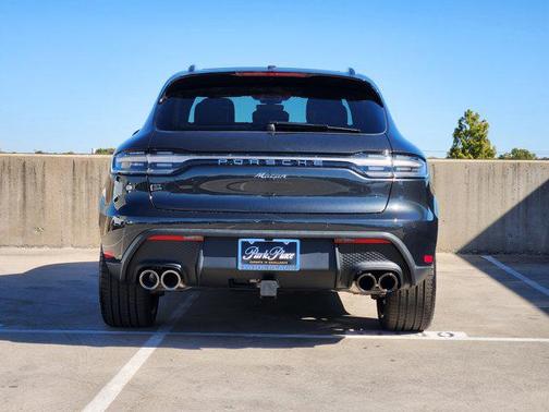 2026 Porsche Macan AWD