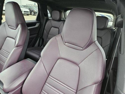 2024 Porsche Cayenne S