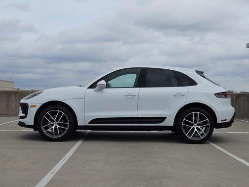 2025 Porsche Macan AWD