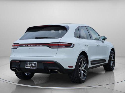 2025 Porsche Macan AWD