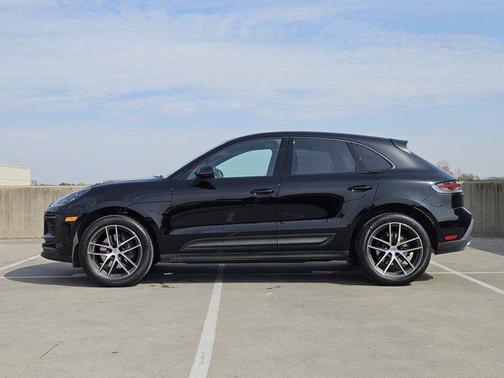 2025 Porsche Macan AWD