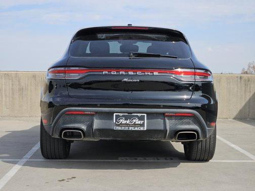 2025 Porsche Macan AWD