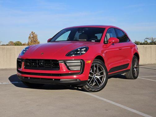 2025 Porsche Macan AWD