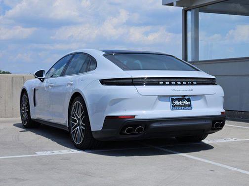 2025 Porsche Panamera 4S