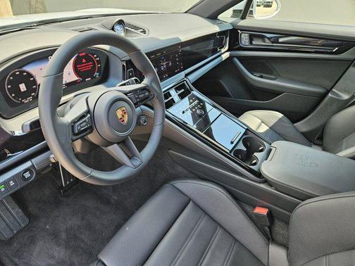 2025 Porsche Panamera 4S