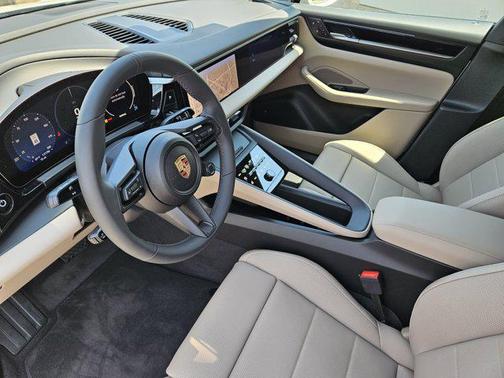 2025 Porsche Macan Electric