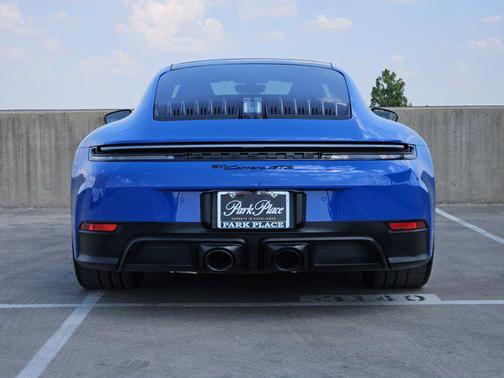 2025 Porsche 911 Carrera GTS