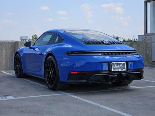 2025 Porsche 911 Carrera GTS