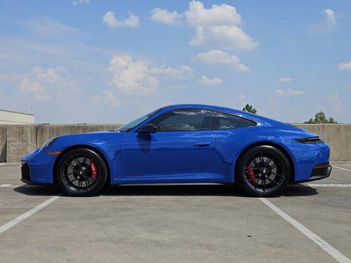 2025 Porsche 911 Carrera GTS