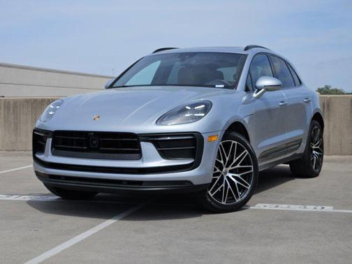 Dolomite Silver Metallic 2026 Porsche Macan Macan