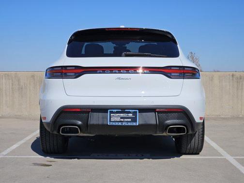 2025 Porsche Macan AWD