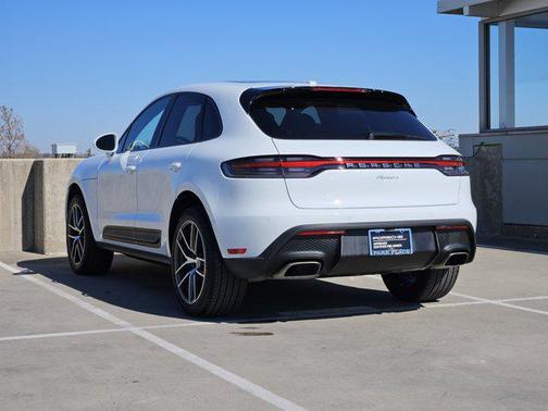 2025 Porsche Macan AWD