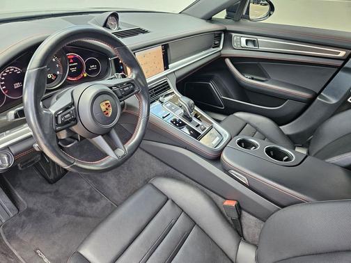 Jet Black Metallic 2023 Porsche Panamera Platinum Edition
