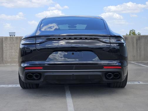 Jet Black Metallic 2023 Porsche Panamera Platinum Edition