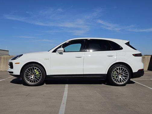 2022 Porsche Cayenne Cayenne E-Hybrid Platinum Edition