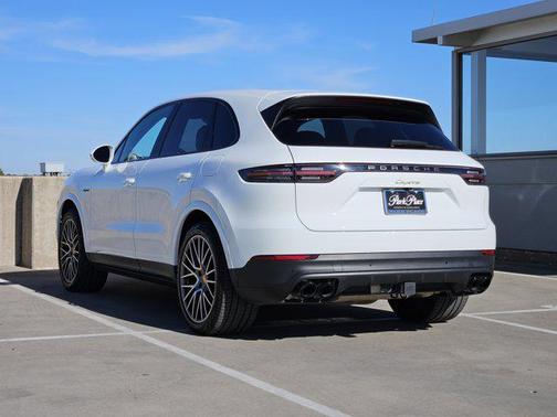 2022 Porsche Cayenne Cayenne E-Hybrid Platinum Edition