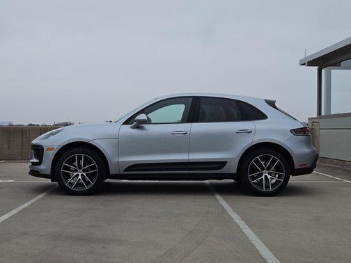 2025 Porsche Macan AWD