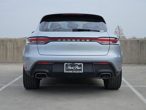 2025 Porsche Macan AWD