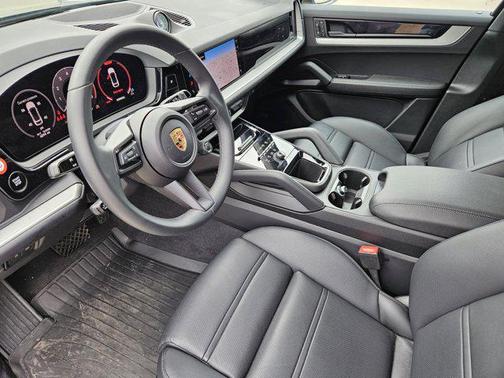 2024 Porsche Cayenne Coupe AWD