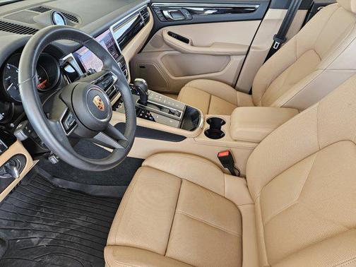 2024 Porsche Macan AWD