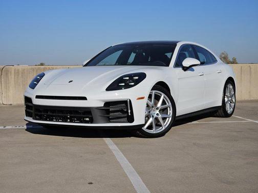 2026 Porsche Panamera RWD