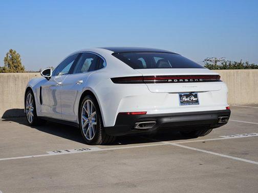 2026 Porsche Panamera RWD