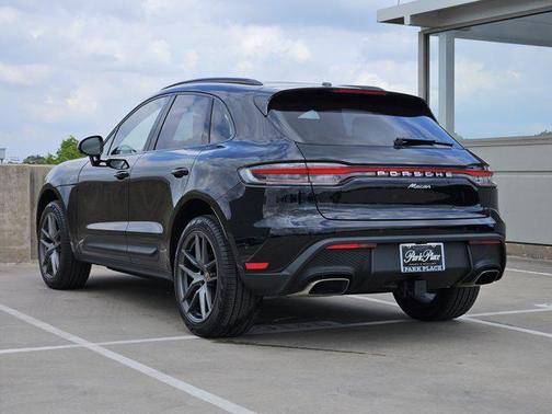 2024 Porsche Macan Base