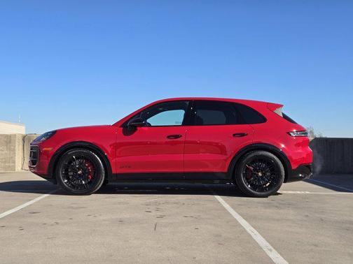 2026 Porsche Cayenne GTS