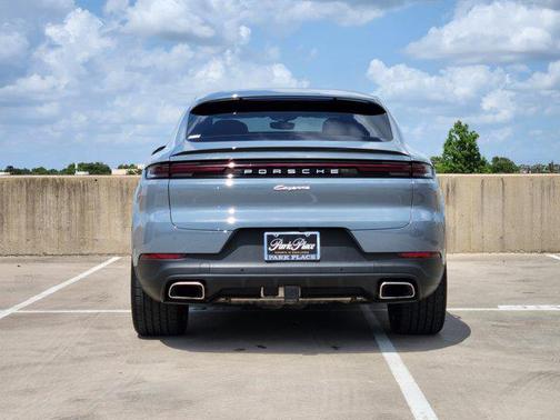 2024 Porsche Cayenne Coupe AWD