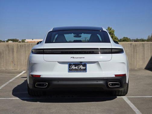 2026 Porsche Panamera RWD