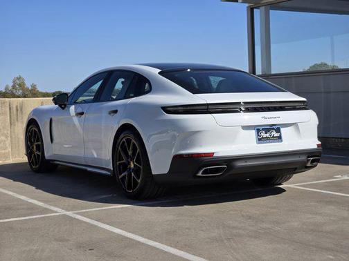 2026 Porsche Panamera RWD