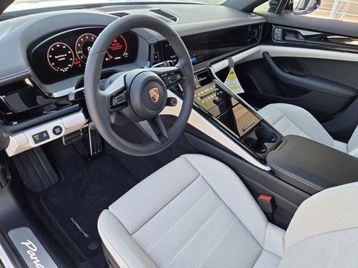 2026 Porsche Panamera RWD