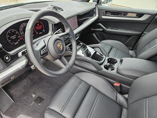 2024 Porsche Cayenne Coupe AWD