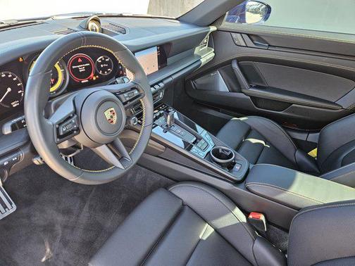 2024 Porsche 911 Carrera 4 GTS