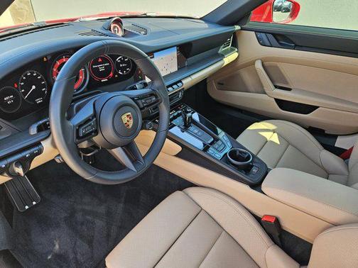 2024 Porsche 911 Carrera 4 GTS