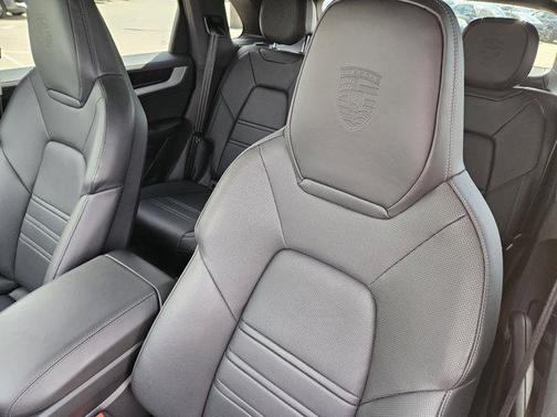 2024 Porsche Cayenne S