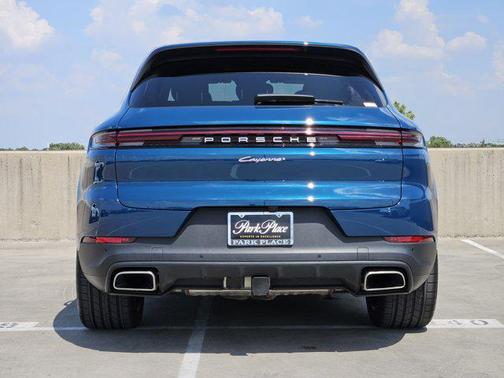 2025 Porsche Cayenne AWD