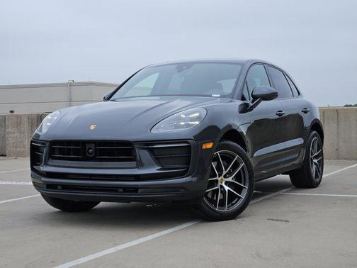 2025 Porsche Macan Base