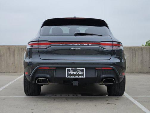 2025 Porsche Macan Base