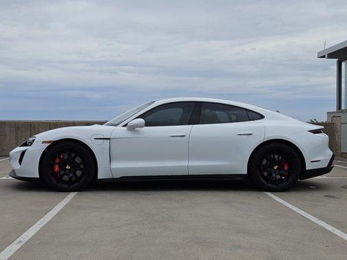 2024 Porsche Taycan GTS