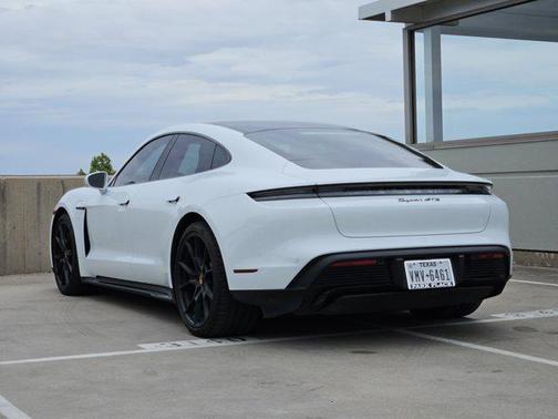 2024 Porsche Taycan GTS