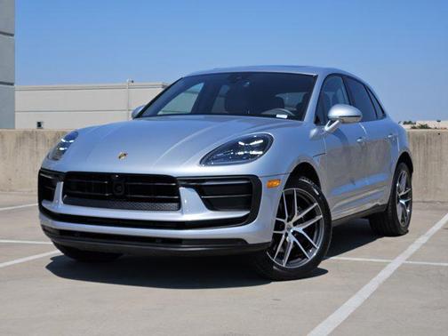 2025 Porsche Macan AWD